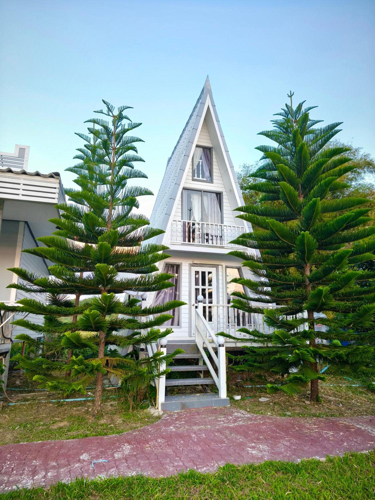 Boat And House Resort Khao Kho Eksteriør bilde