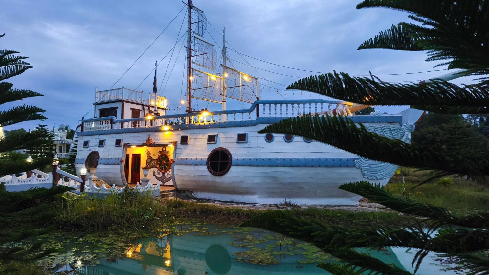 Boat And House Resort Khao Kho Eksteriør bilde