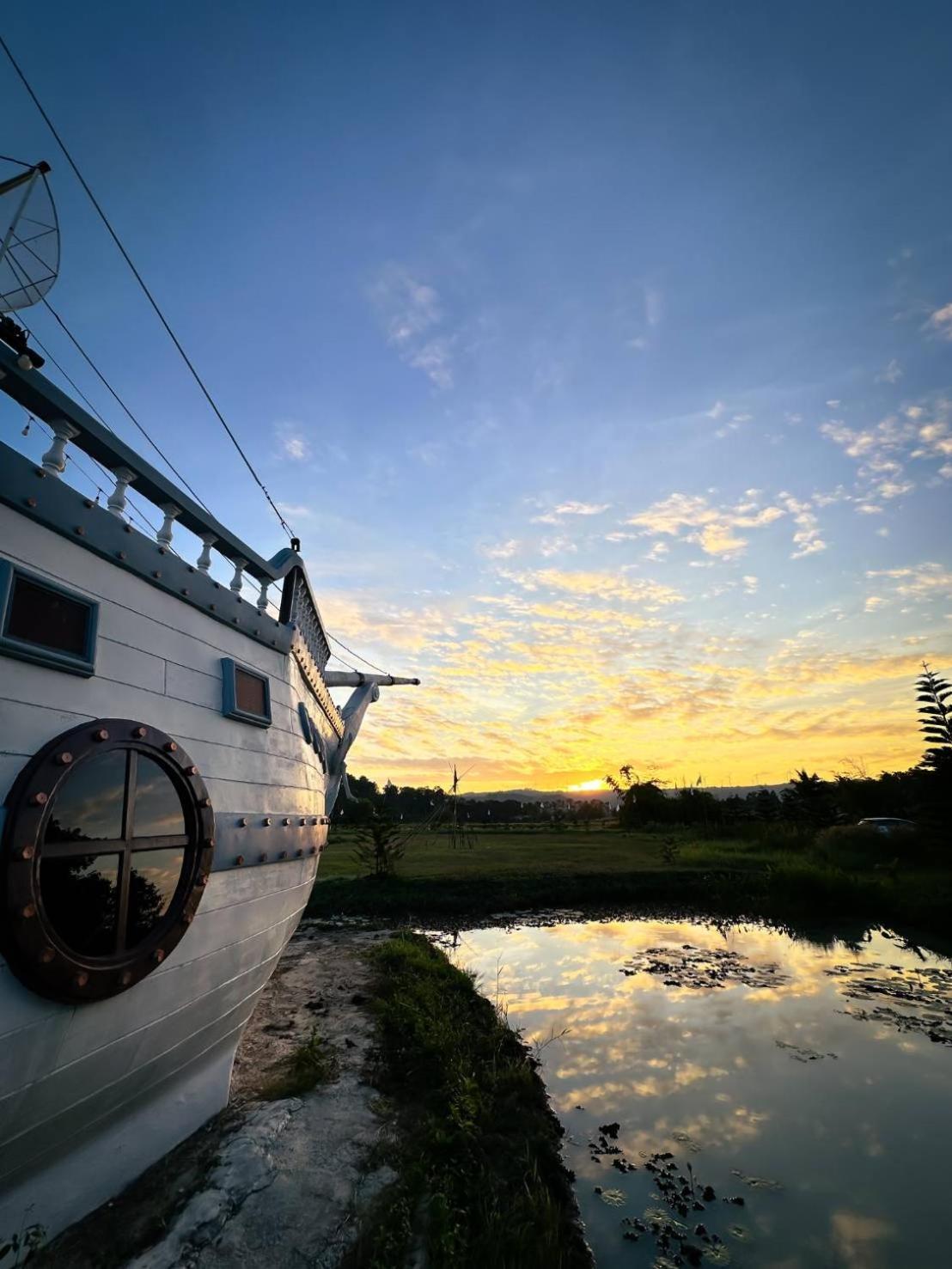 Boat And House Resort Khao Kho Eksteriør bilde